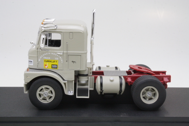 Mack M 67 COE 1960, grey