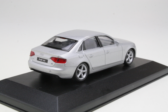 Audi A4 2008, hopea