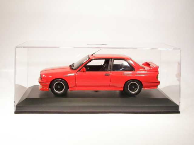 Plastic Showcase 1:18 LBH