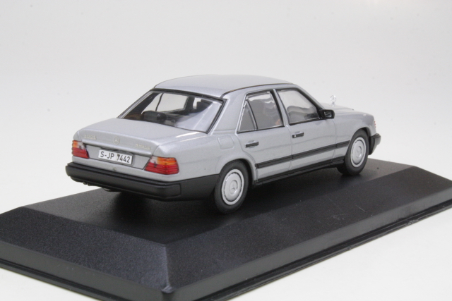 Mercedes 300E 4Matic (w124) 1985, hopea - Sulje napsauttamalla kuva