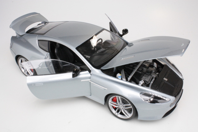 Aston Martin DB9 Coupe, light blue
