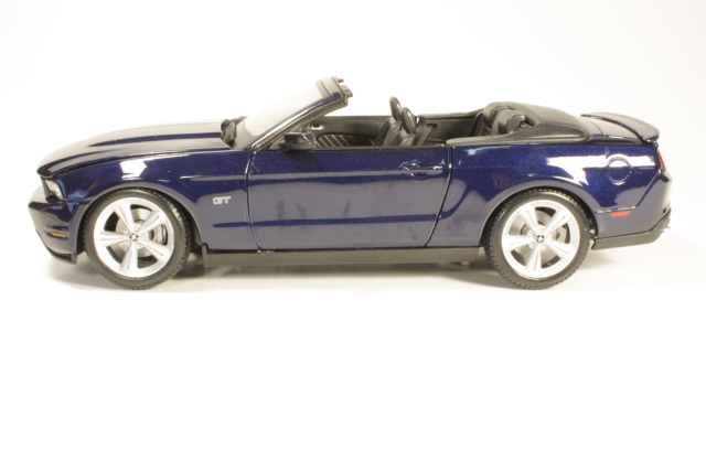 Ford Mustang GT Cabrio 2010, dark blue - Click Image to Close