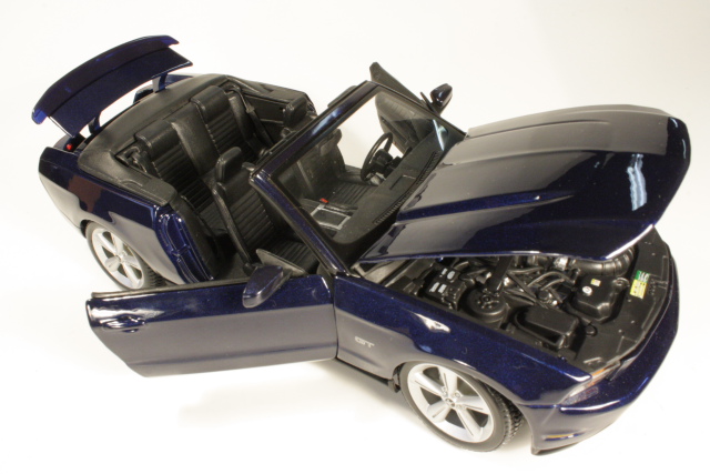 Ford Mustang GT Cabrio 2010, tummansininen