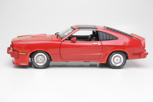 Ford Mustang II 5.0 King Cobra 1978, punainen - Sulje napsauttamalla kuva