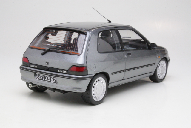 Renault Clio 16S 1991, harmaa - Sulje napsauttamalla kuva