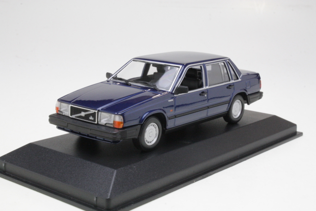 Volvo 740GL 1986, tummansininen