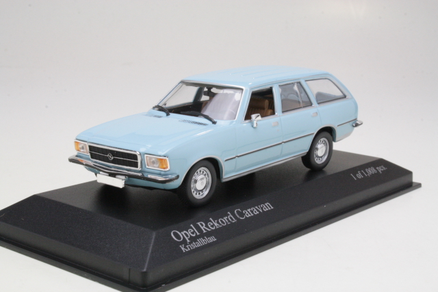 Opel Rekord D Caravan 1975, vaaleansininen