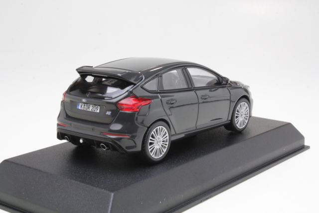 Ford Focus RS 2016, harmaa