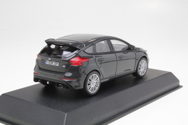 Ford Focus RS 2016, harmaa - Sulje napsauttamalla kuva