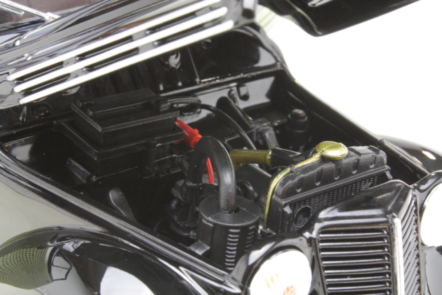 Renault 300KG "Parfums Revillion" 1953, tummanruskea