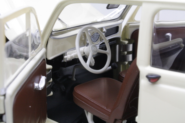 Renault Juvaquatre 1951, beige