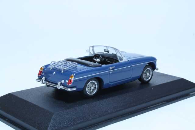 MG B Roadster 1968, sininen