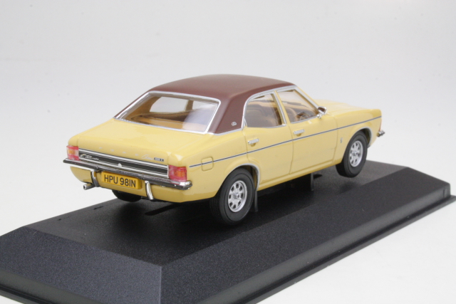 Ford Cortina Mk3, beige - Sulje napsauttamalla kuva