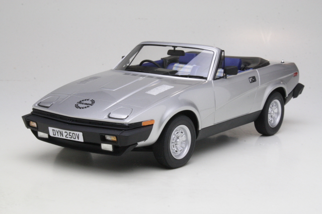 Triumph TR7 DHC 1980, hopea - Sulje napsauttamalla kuva