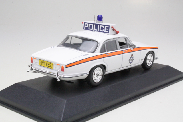 Jaguar XJ6 "British Police" - Sulje napsauttamalla kuva