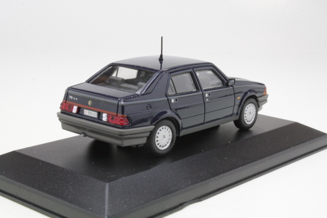 Alfa Romeo 75 1.6 I.E 1988, tummansininen