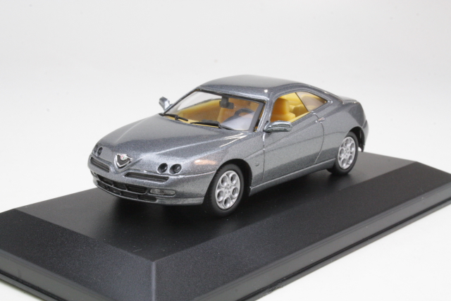 Alfa Romeo GTV 1999, harmaa