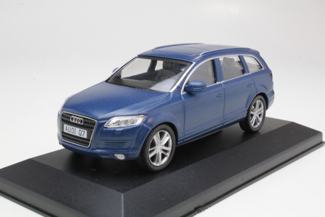 Audi Q7, sininen - Sulje napsauttamalla kuva