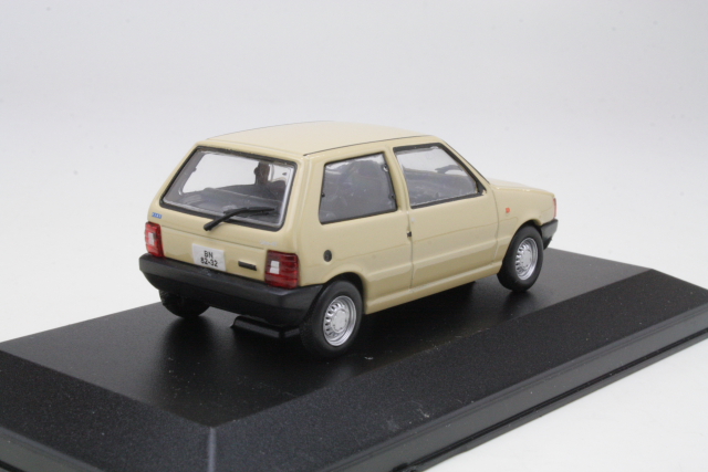 Fiat Uno 45 1987, beige - Sulje napsauttamalla kuva