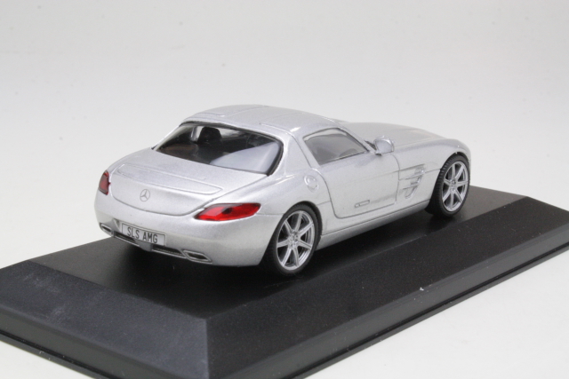 Mercedes SLS AMG (C197), hopea