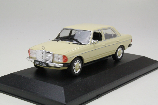 Mercedes 300D (w123) 1976, beige