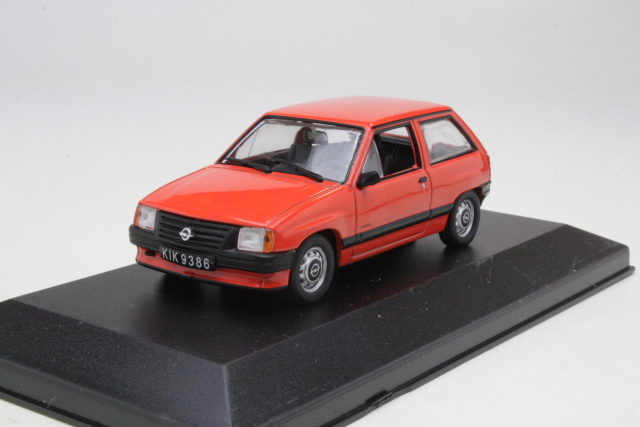 Opel Corsa 1.2S 1982, punainen