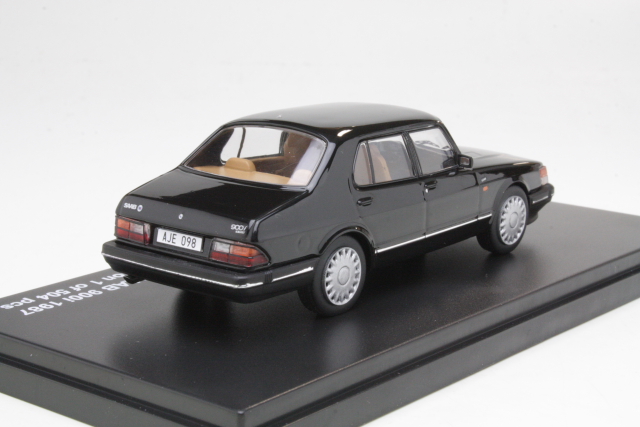 Saab 900i 1987, black
