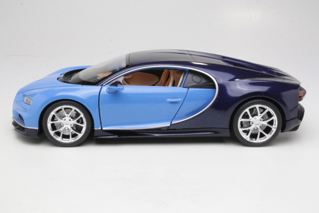 Bugatti Chiron Le Patron 2016, sininen/musta
