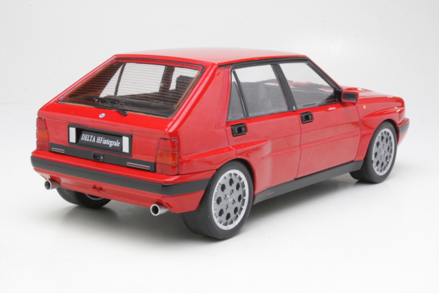 Lancia Delta HF Integrale 16V 1989, punainen