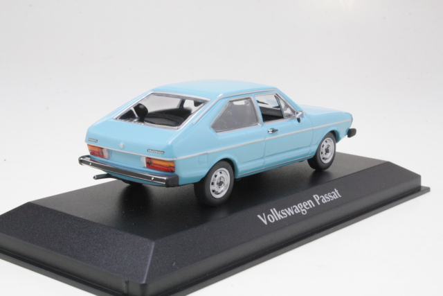 VW Passat 1975, blue - Click Image to Close