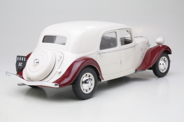 Citroen Traction 11CV 1938, beige/red - Click Image to Close