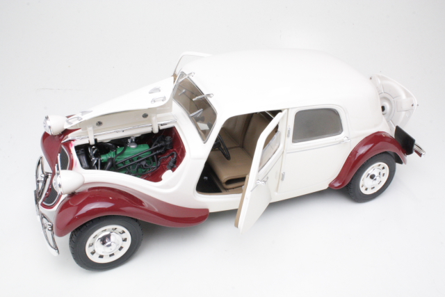 Citroen Traction 11CV 1938, beige/red