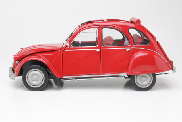 Citroen 2CV 6 1972, punainen