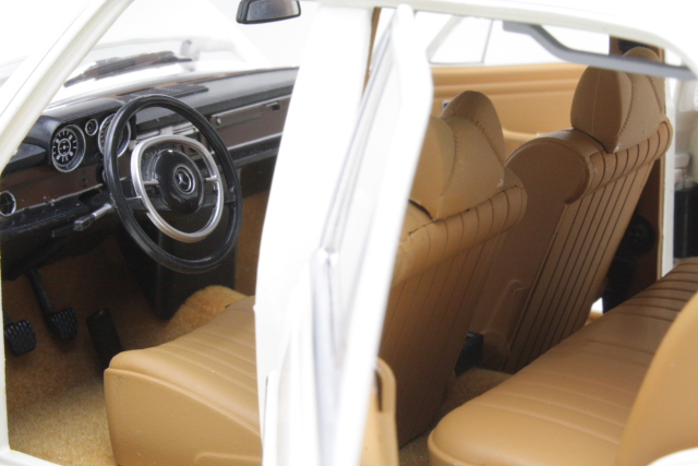 Mercedes 280SE (w108) 1969, ivory - Click Image to Close