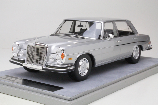 Mercedes 300SEL 6,3 1968, hopea - Sulje napsauttamalla kuva