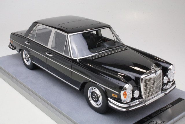 Mercedes 300SEL 6,3 1968, musta - Sulje napsauttamalla kuva