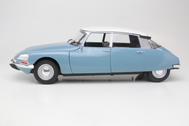 Citroen DS Special 1972, blue - Click Image to Close