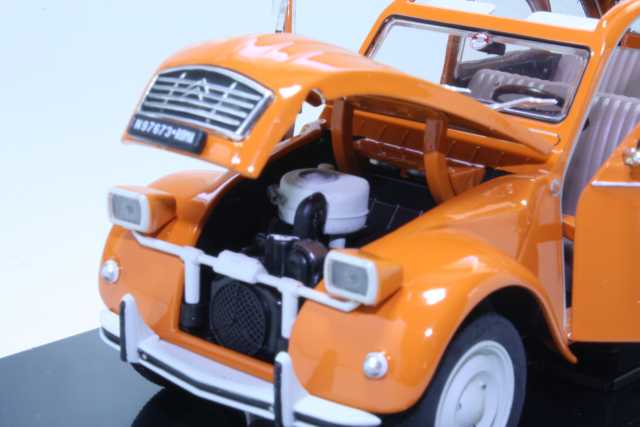 Citroen 2CV 4 1976, orange