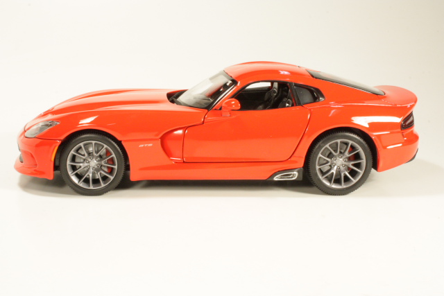 Dodge Viper 2013, punainen