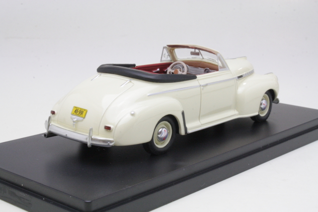 Chevrolet Special De Luxe Convertible 1941, beige - Sulje napsauttamalla kuva