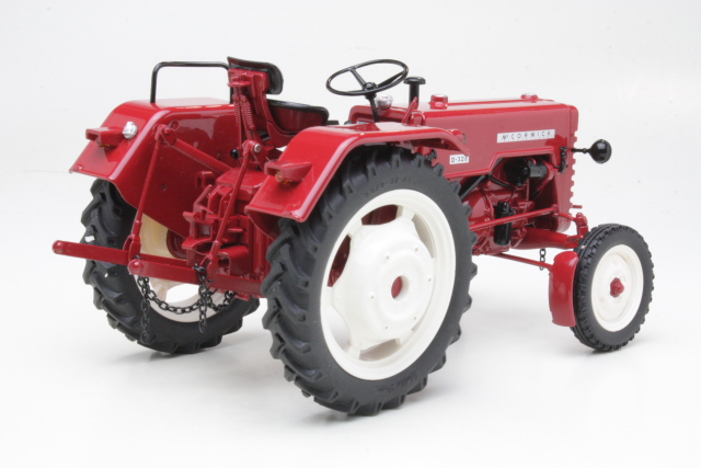 McCormick D326, punainen