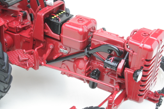McCormick D326, punainen
