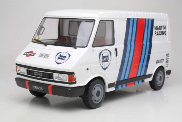 Fiat 242 Serie 2 "Assistenza Lancia Martini Monte Carlo 1986"