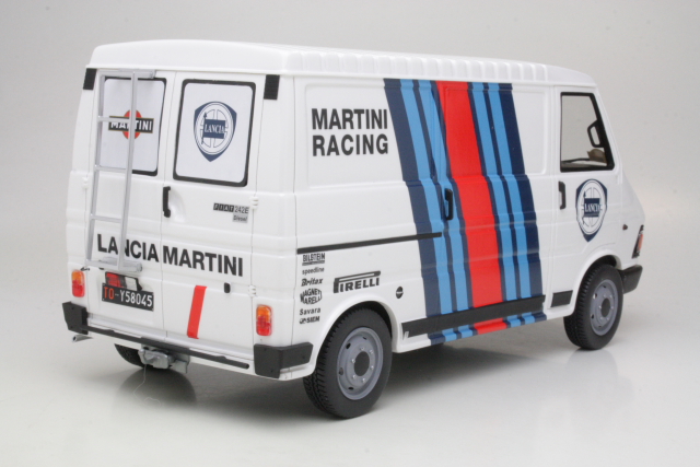 Fiat 242 Serie 2 "Assistenza Lancia Martini Monte Carlo 1986" - Sulje napsauttamalla kuva