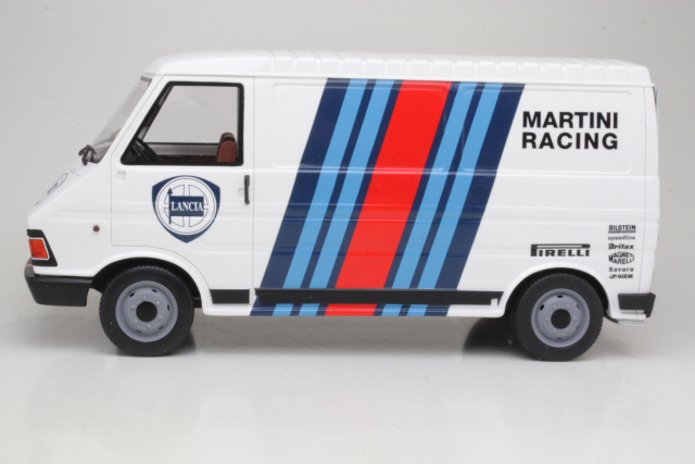 Fiat 242 Serie 2 "Assistenza Lancia Martini Monte Carlo 1986" - Sulje napsauttamalla kuva