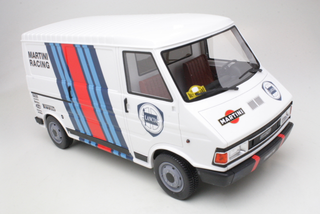 Fiat 242 Serie 2 "Assistenza Lancia Martini Monte Carlo 1986" - Sulje napsauttamalla kuva