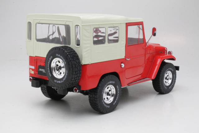 Toyota Land Cruiser FJ40 1967, punainen/beige (closed soft top)