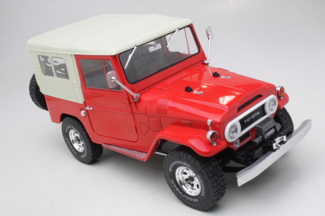 Toyota Land Cruiser FJ40 1967, punainen/beige (closed soft top)