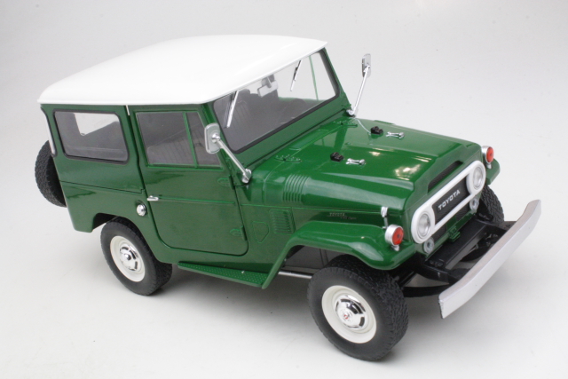 Toyota Land Cruiser FJ40 1967, vihreä/valkoinen - Sulje napsauttamalla kuva