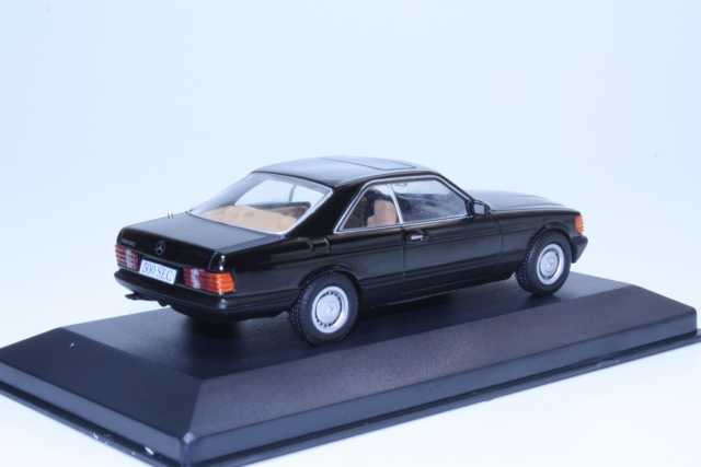 Mercedes 500SEC 1981, musta